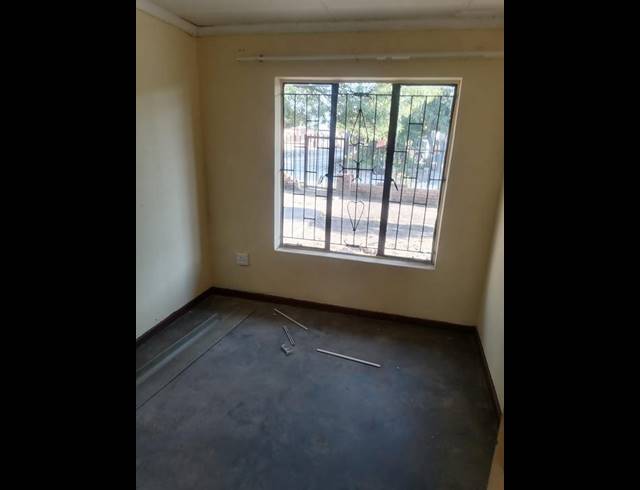 3 BEDROOM HOUSE FOR SALE IN MERITING